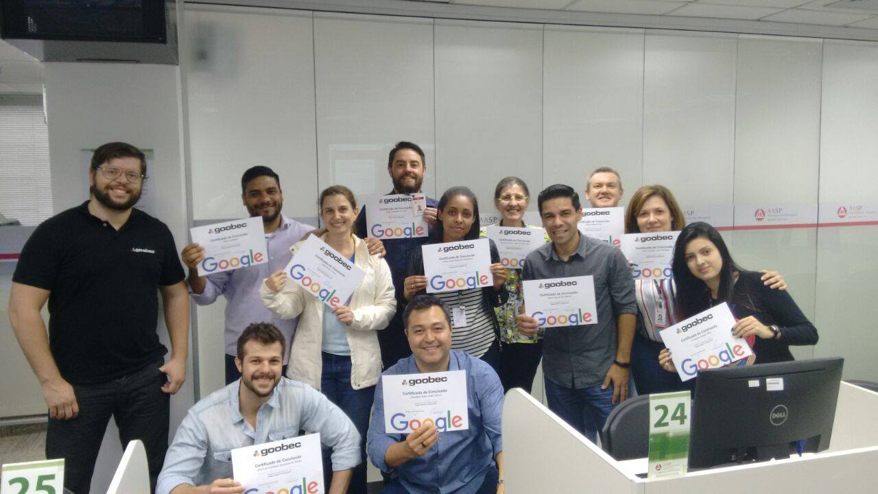 Turma de treinamento in-company na AASP - Alunos com certificados Google